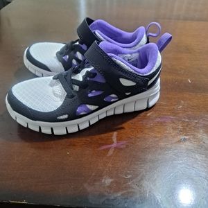 Nike kids free rn